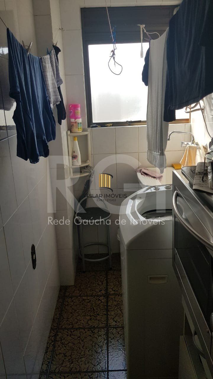 Apartamento desocupado, 2 quartos, andar alto, garagem  na Cidade Baixa.