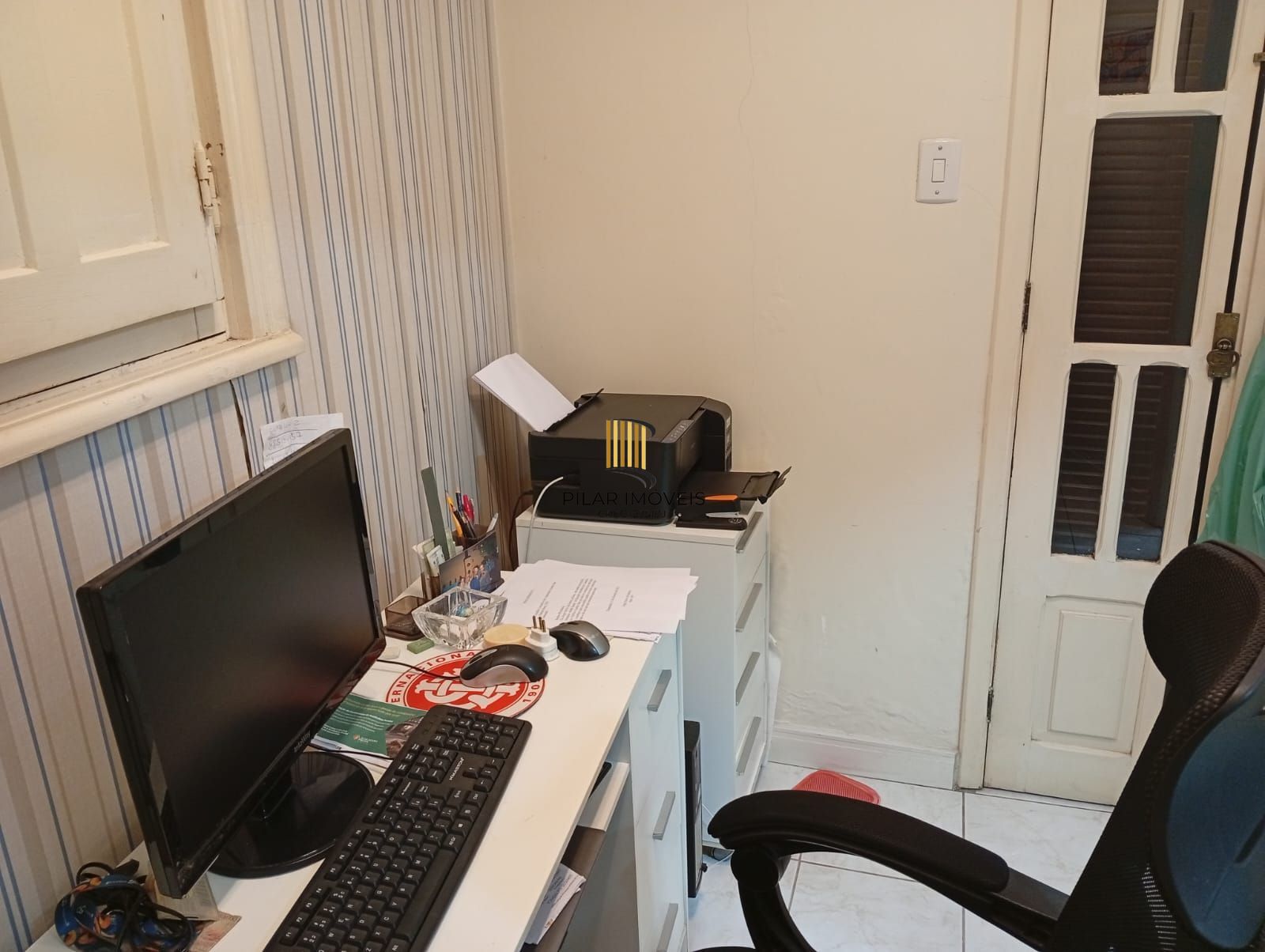 Casa com 5 quartos , 7 banheiros e pátio!