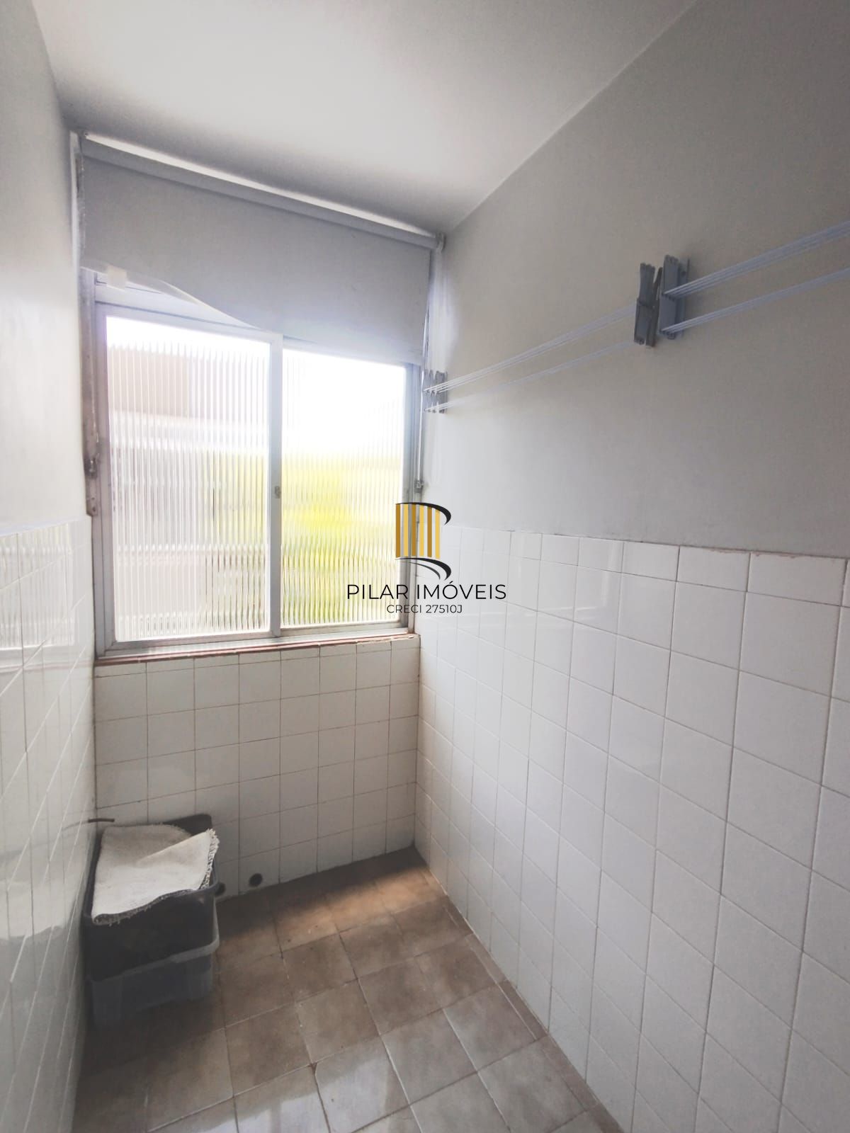 Apartamento à venda na Lima e Silva – amplo, arejado e com excelente iluminação natural