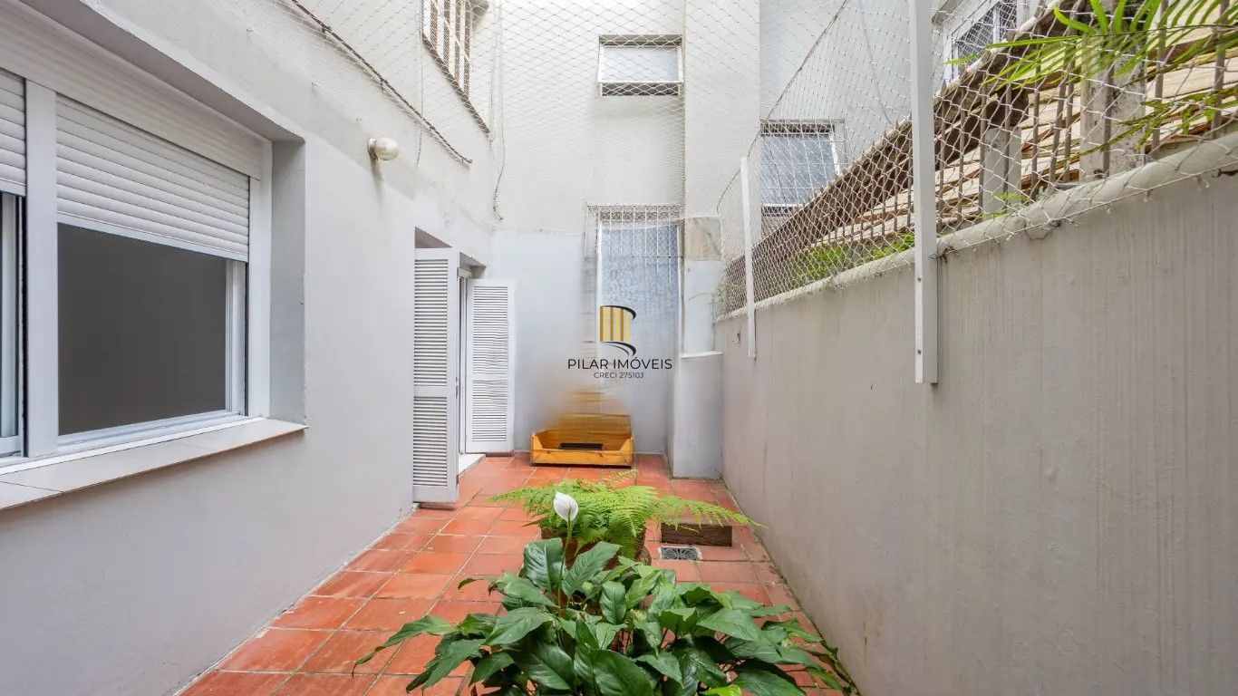 Apartamento de 2 dormitórios no centro histórico de Poa