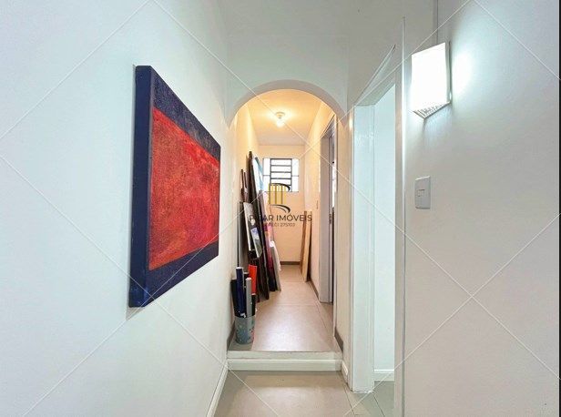 Casa para Venda - 3 dormitórios, sendo 1 suites, 2 vagas - Menino Deus