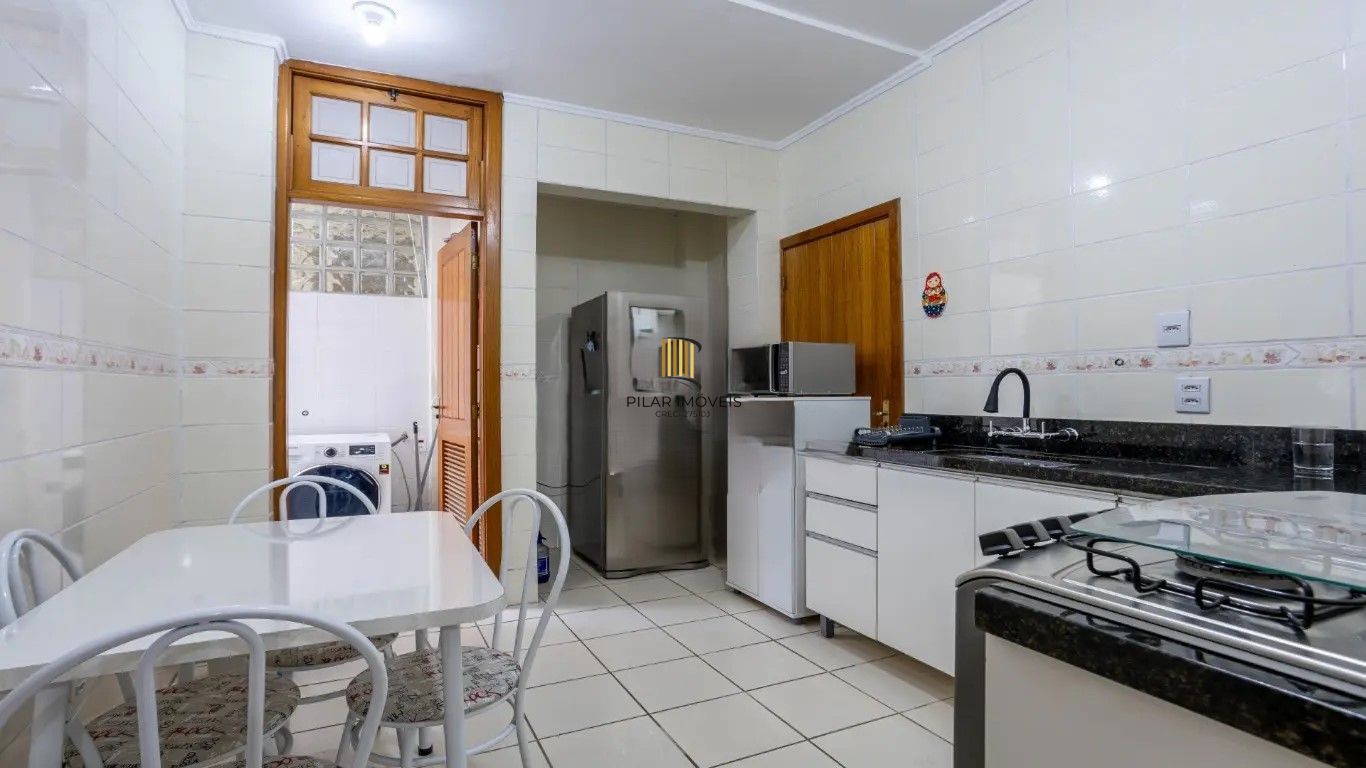 Apartamento de 2 dormitórios no centro histórico de Poa