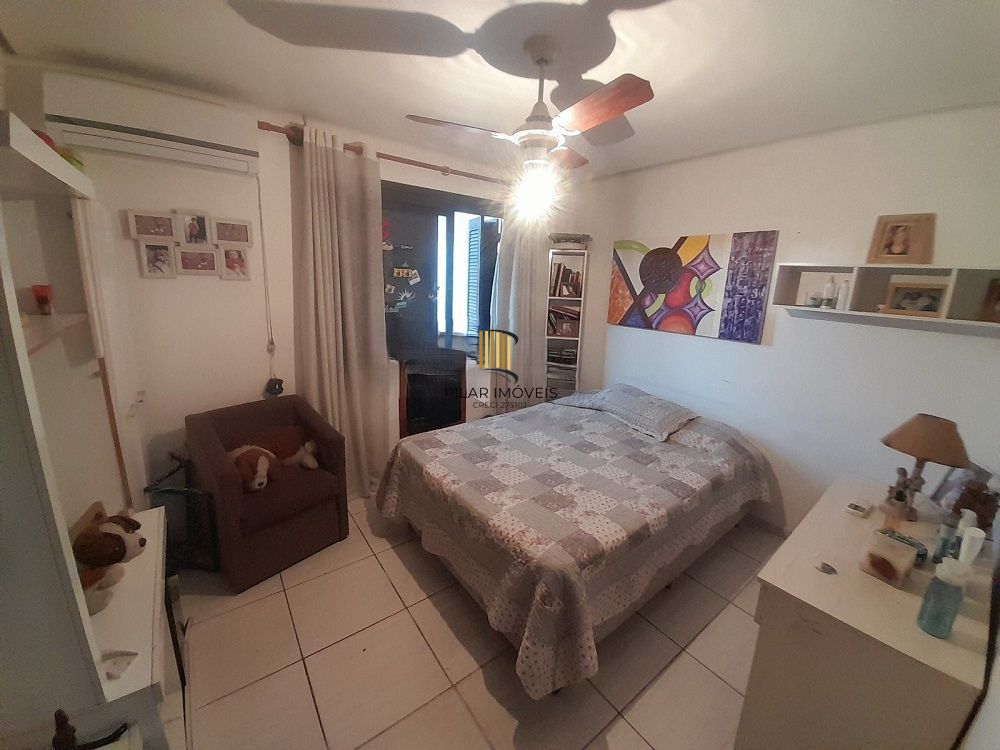 Casa 3 dormitórios para venda no bairro Hípica Condomínio Jardins do Prado.