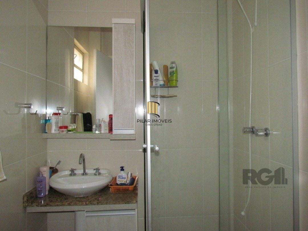 Apartamento à Venda 3 quartos e garagem  no Bom Fim.