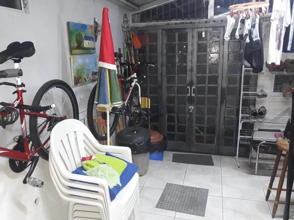 3 dormitórios com garagem no Menino Deus.