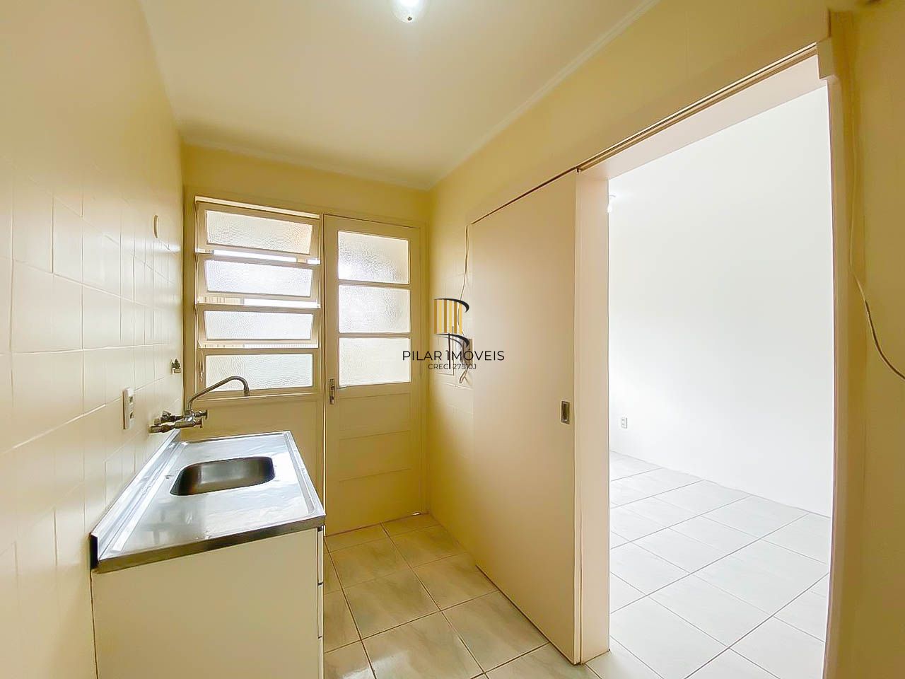 Apartamento 1 suíte com vaga no Menino Deus – Próximo à Av. Getúlio Vargas