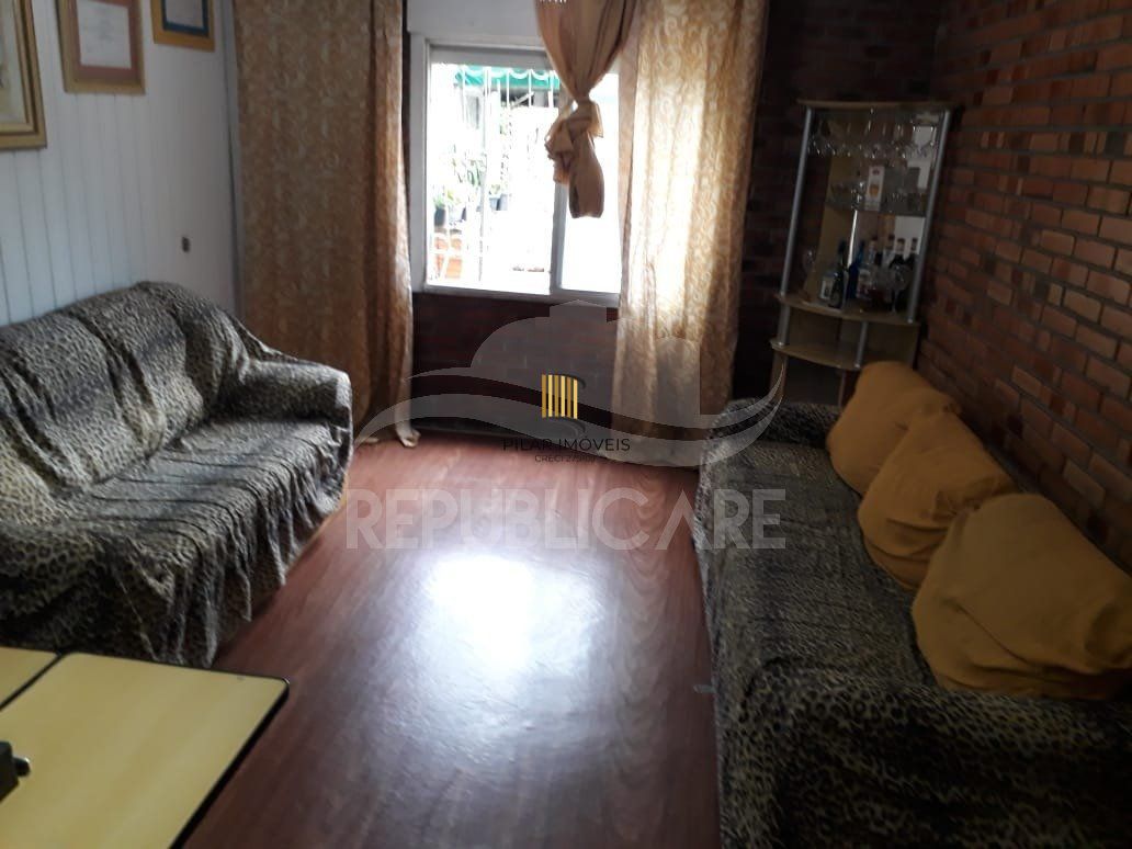 CASA 3 DORMITORIOS NA ASSIS BRASIL