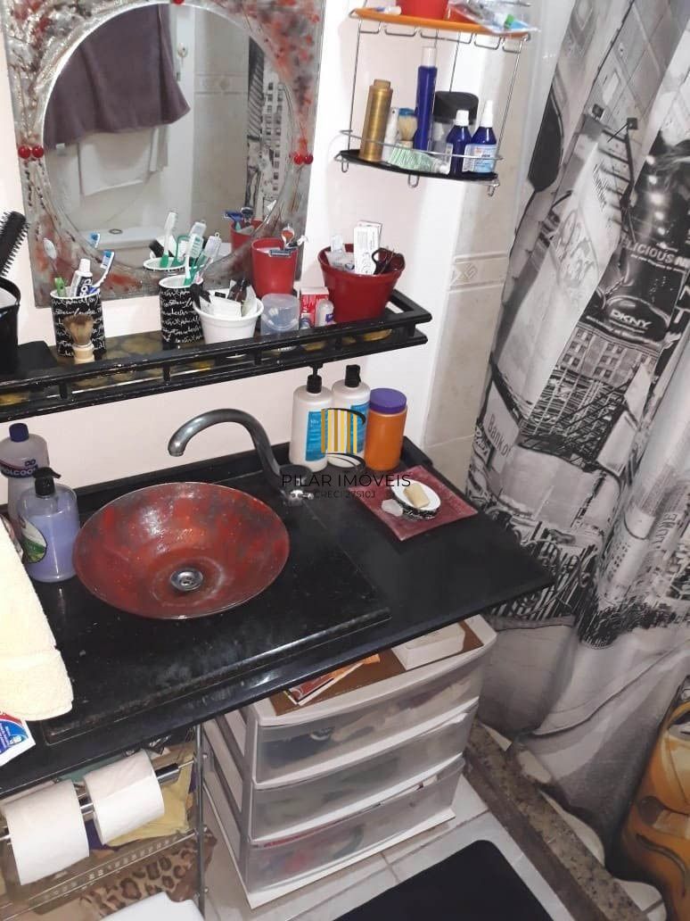 3 dormitórios com garagem no Menino Deus.