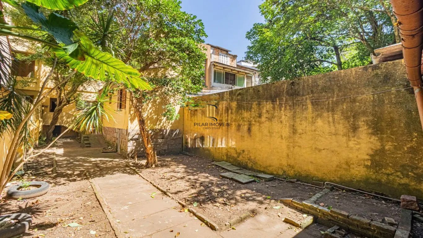 Prédio na Andre da Rocha com garagem