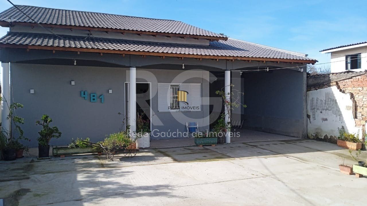 Casa para Venda - 90m², 3 dormitórios, 4 vagas - Maria Regina