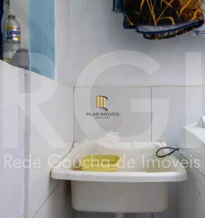 Apartamento para Venda -  2 dormitórios, 1 vaga - Tristeza