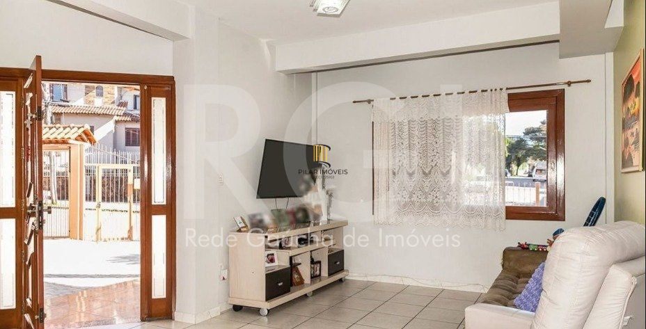 Casa para Venda - 287m², 4 dormitórios, sendo 1 suites, 4 vagas - Partenon