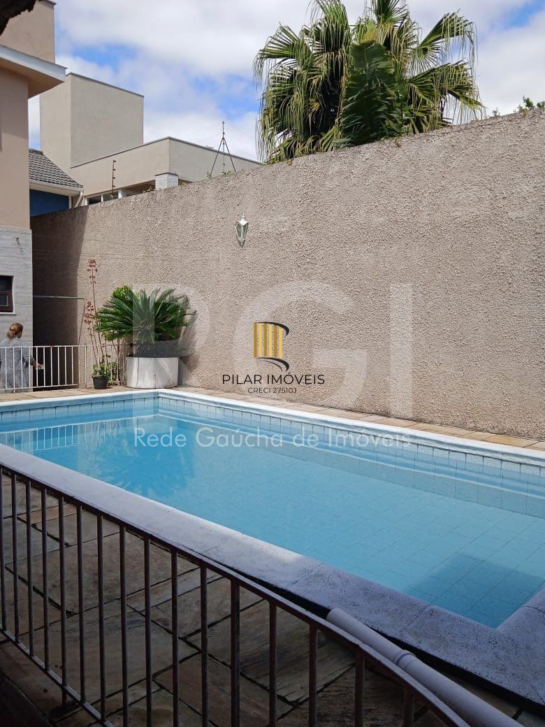 Casa para Venda - 750m², 6 dormitórios, sendo 3 suites, 4 vagas - Partenon