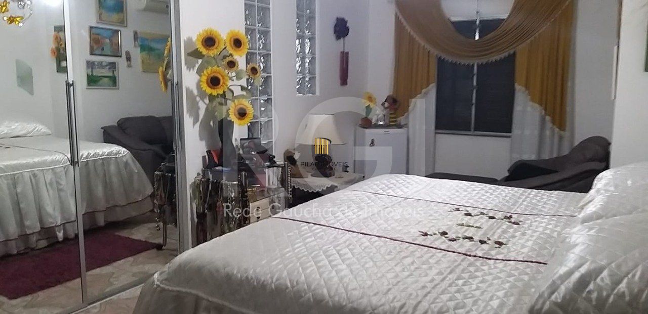 Casa para Venda - 750m², 6 dormitórios, sendo 3 suites, 4 vagas - Partenon