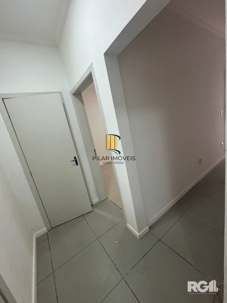 Apartamento GARDEN com dois pátios  privativos,  1 dormitório, sala, cozinha, 1 banheiro   na Av. Getúlio Vargas