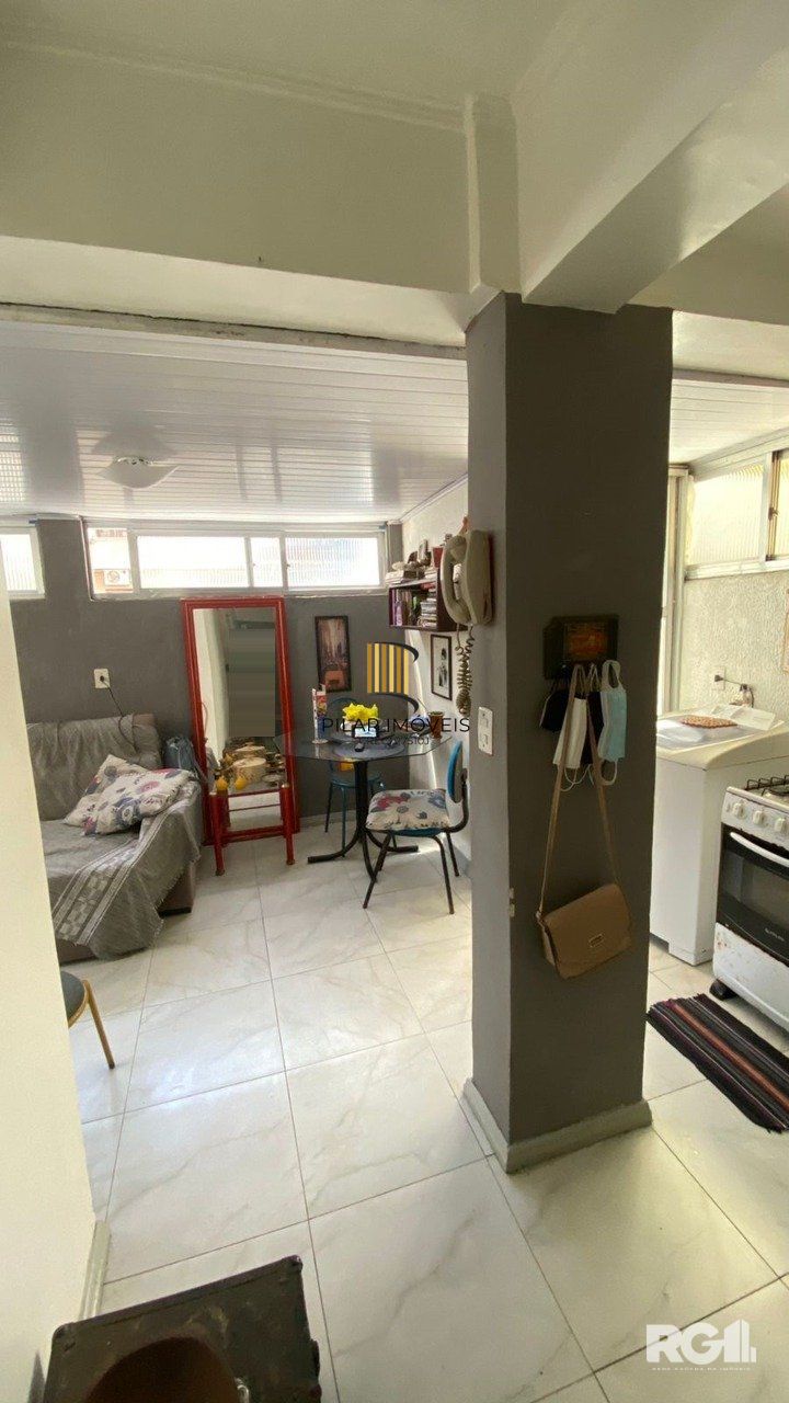 JK TRANSFORMADO EM 2 DORMITÓRIOS - CIDADE BAIXA