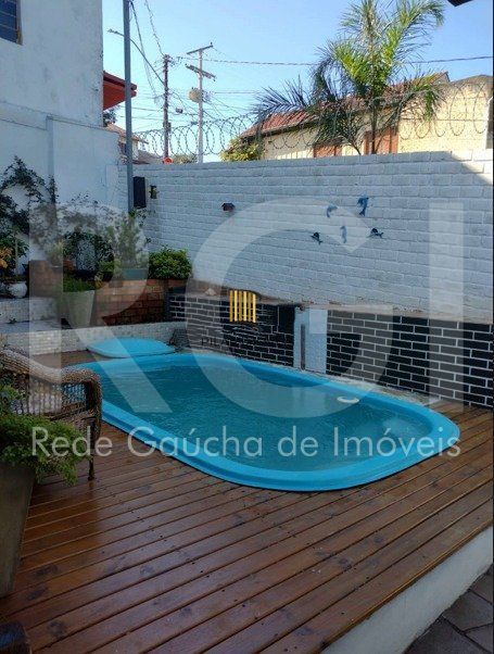 Casa à venda com 3 quartos e garagem 2 carros!