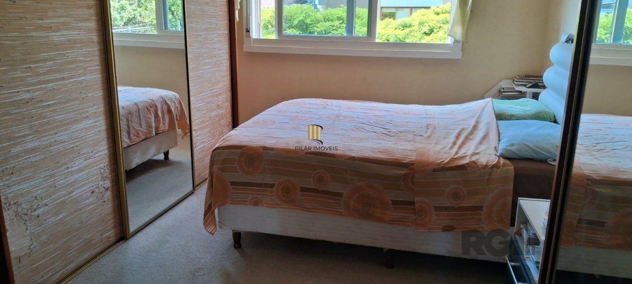 Apartamento de 152 m², com 3 dormitórios, 1 suíte e 2 vagas no bairro Bom Fim