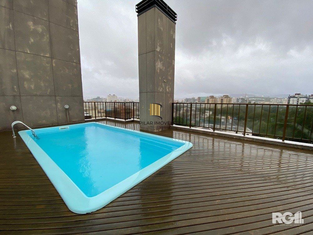 Apartamento 2 dormitórios com 2 vagas garagem na CIDADE BAIXA.