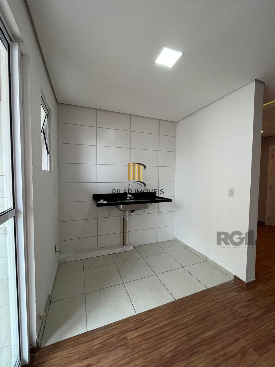 Ótima Casa Terrea,  2 dormitórios , 2 vagas de garagens bairro Hipica em Porto A