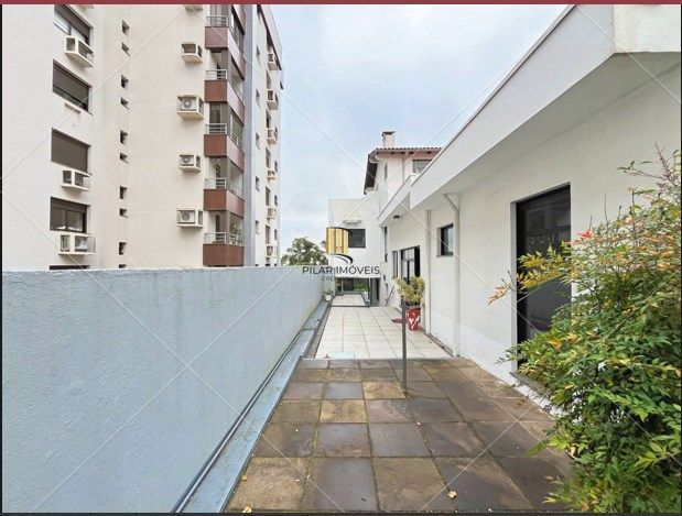 Casa para Venda - 3 dormitórios, sendo 1 suites, 2 vagas - Menino Deus