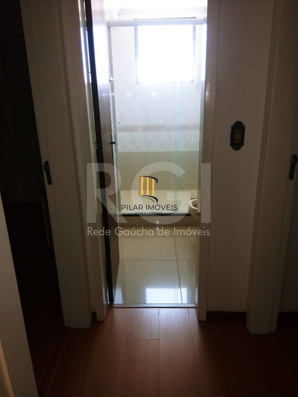 Apartamento desocupado, 2 quartos, andar alto, garagem  na Cidade Baixa.