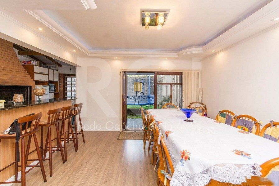 Casa 3 dormitórios à venda Menino Deus Porto Alegre/RS