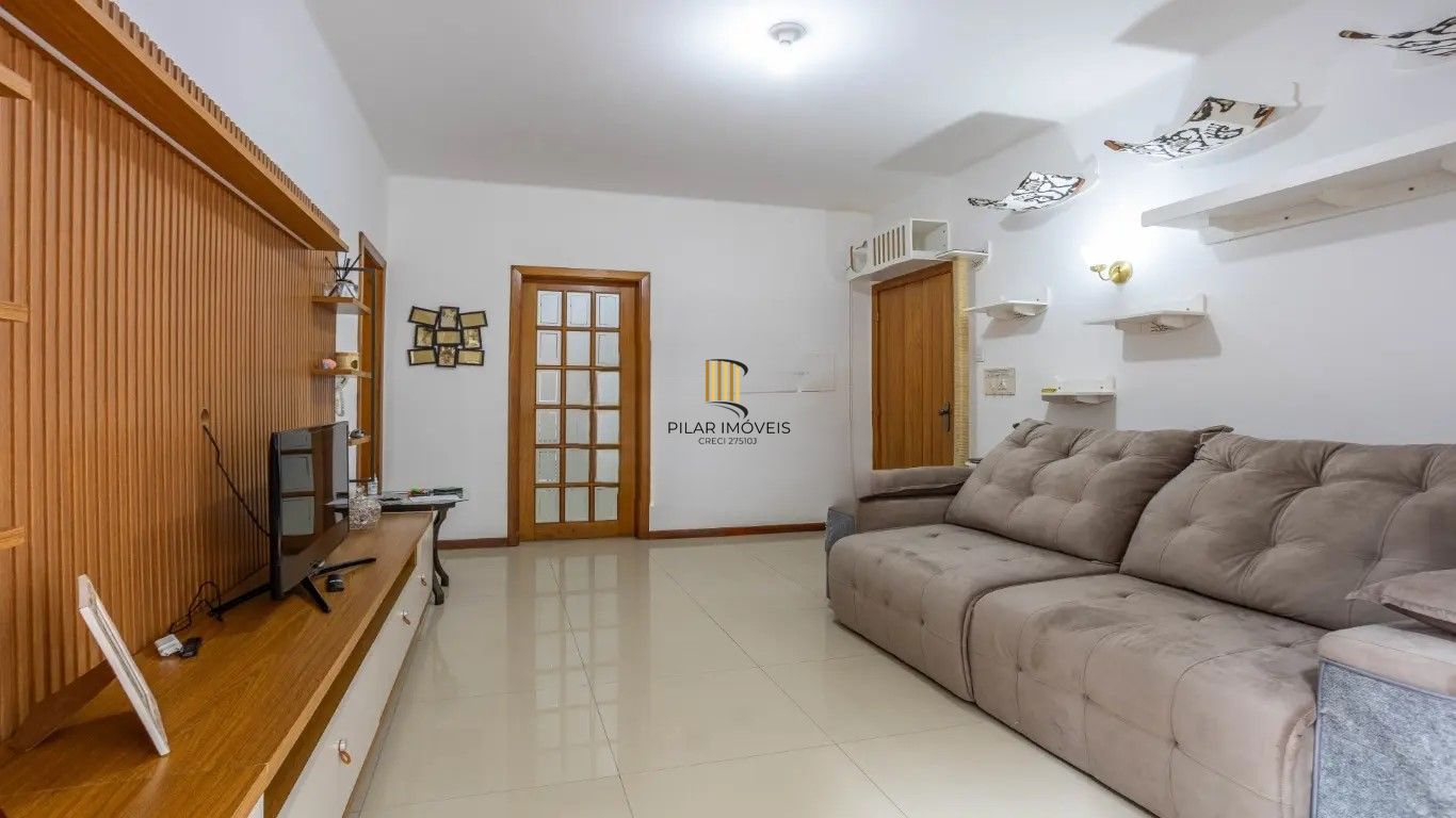 Apartamento de 2 dormitórios no centro histórico de Poa