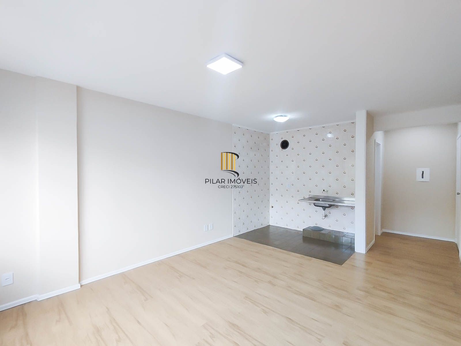 Apartamento Reformado na Rua da República – Ótima Vista e Iluminação Natural