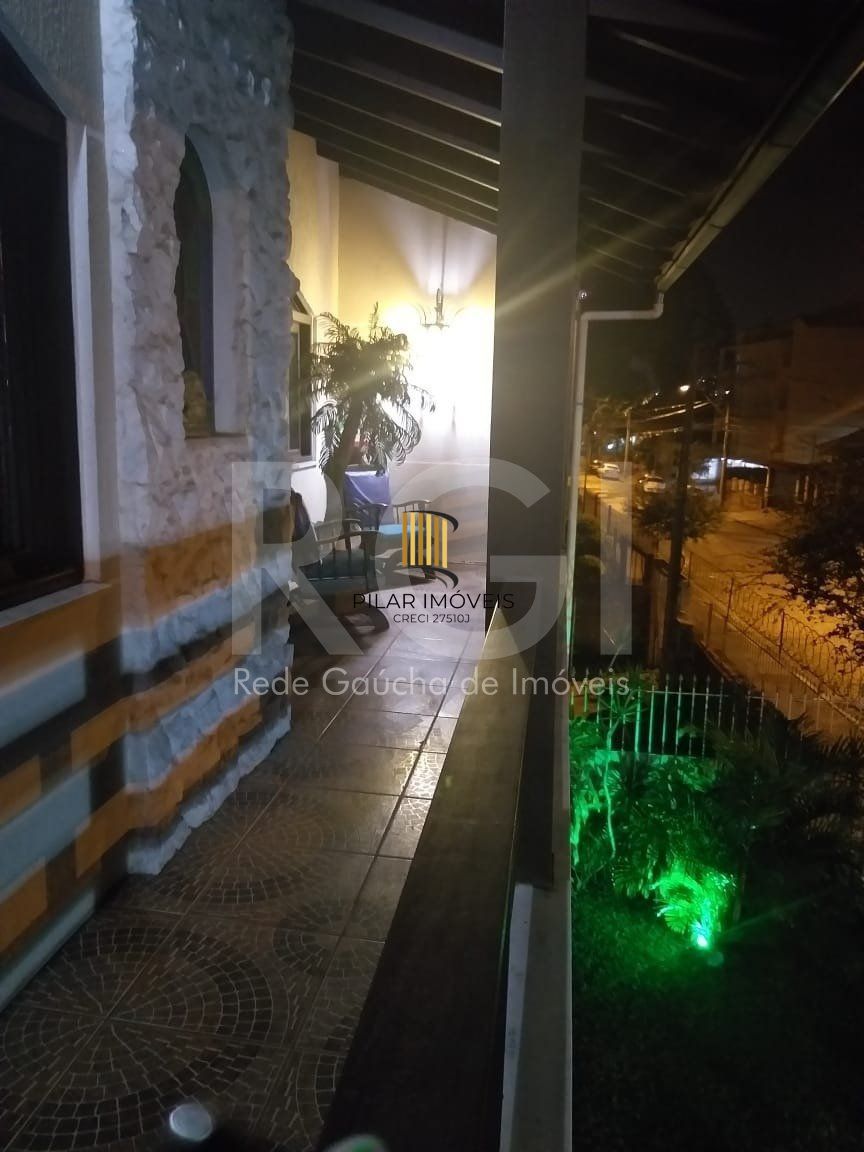 Casa para Venda - 750m², 6 dormitórios, sendo 3 suites, 4 vagas - Partenon