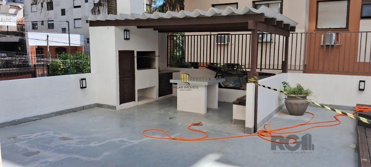 Apartamento de 152 m², com 3 dormitórios, 1 suíte e 2 vagas no bairro Bom Fim