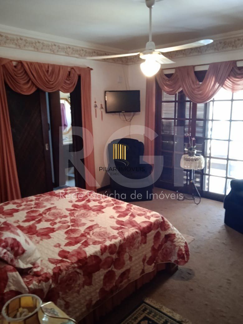 Casa para Venda - 750m², 6 dormitórios, sendo 3 suites, 4 vagas - Partenon