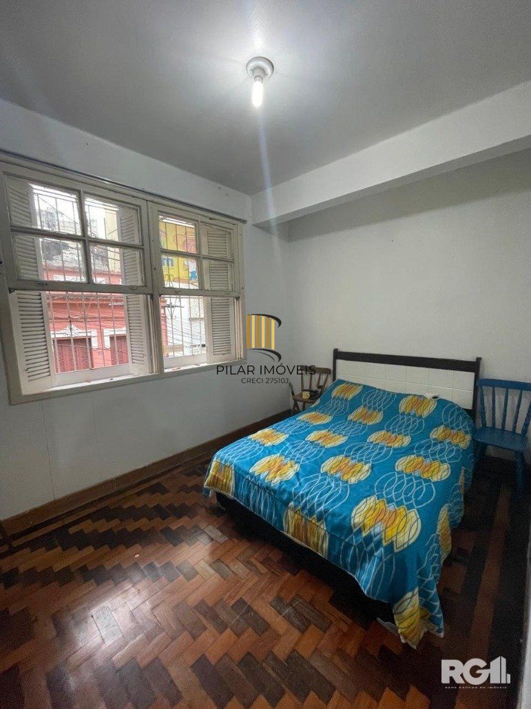 APARTAMENTO DE 2 DORMITÓRIOS NO CENTRO HISTÓRICO.