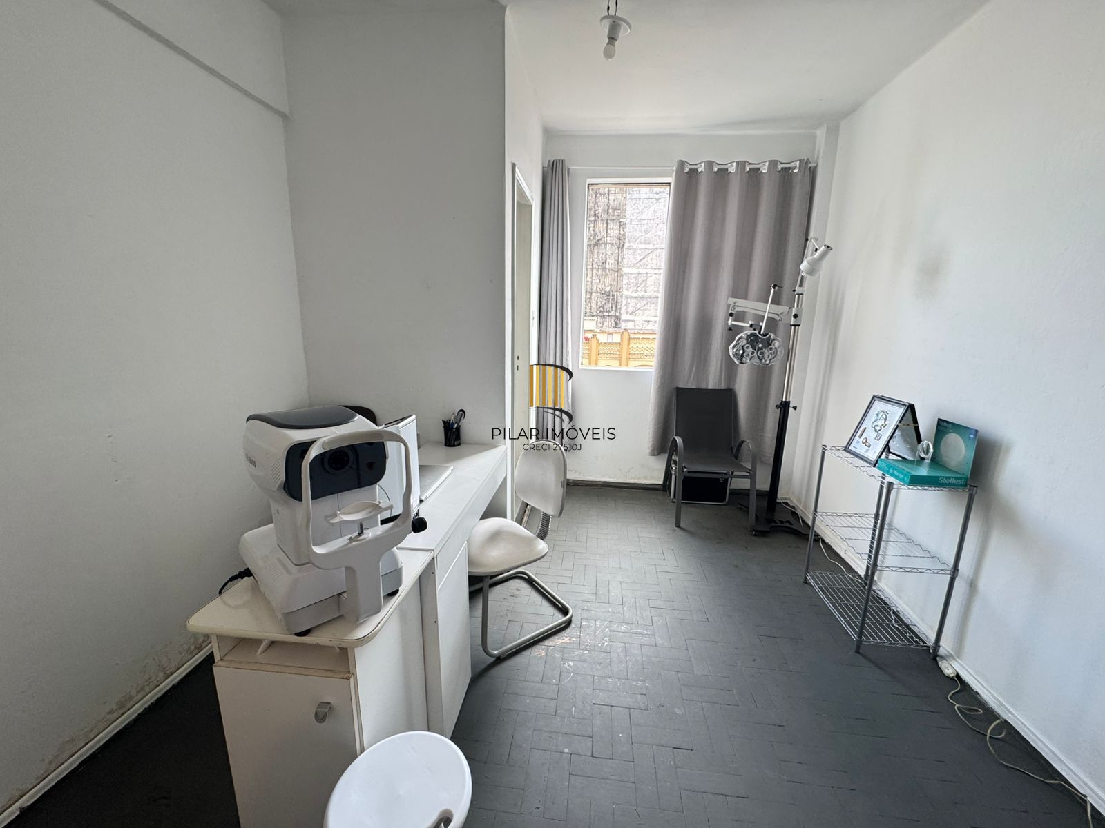 Consultório Vista para o Guaíba, 2 Ambientes e Banheiro - Galeria do Rosário