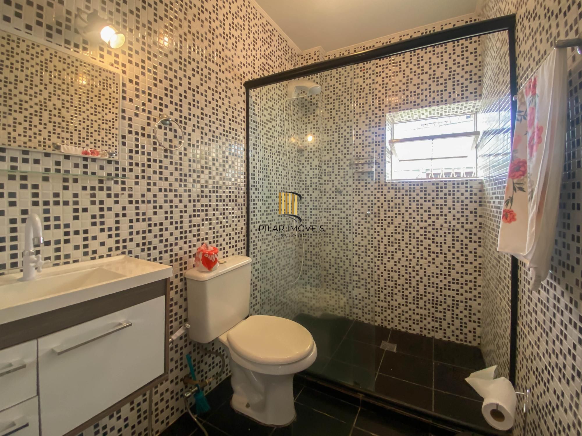 Apartamento térreo com pátio privativo e 1 dormitório no Menino Deus