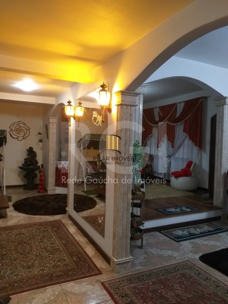 Casa para Venda - 750m², 6 dormitórios, sendo 3 suites, 4 vagas - Partenon