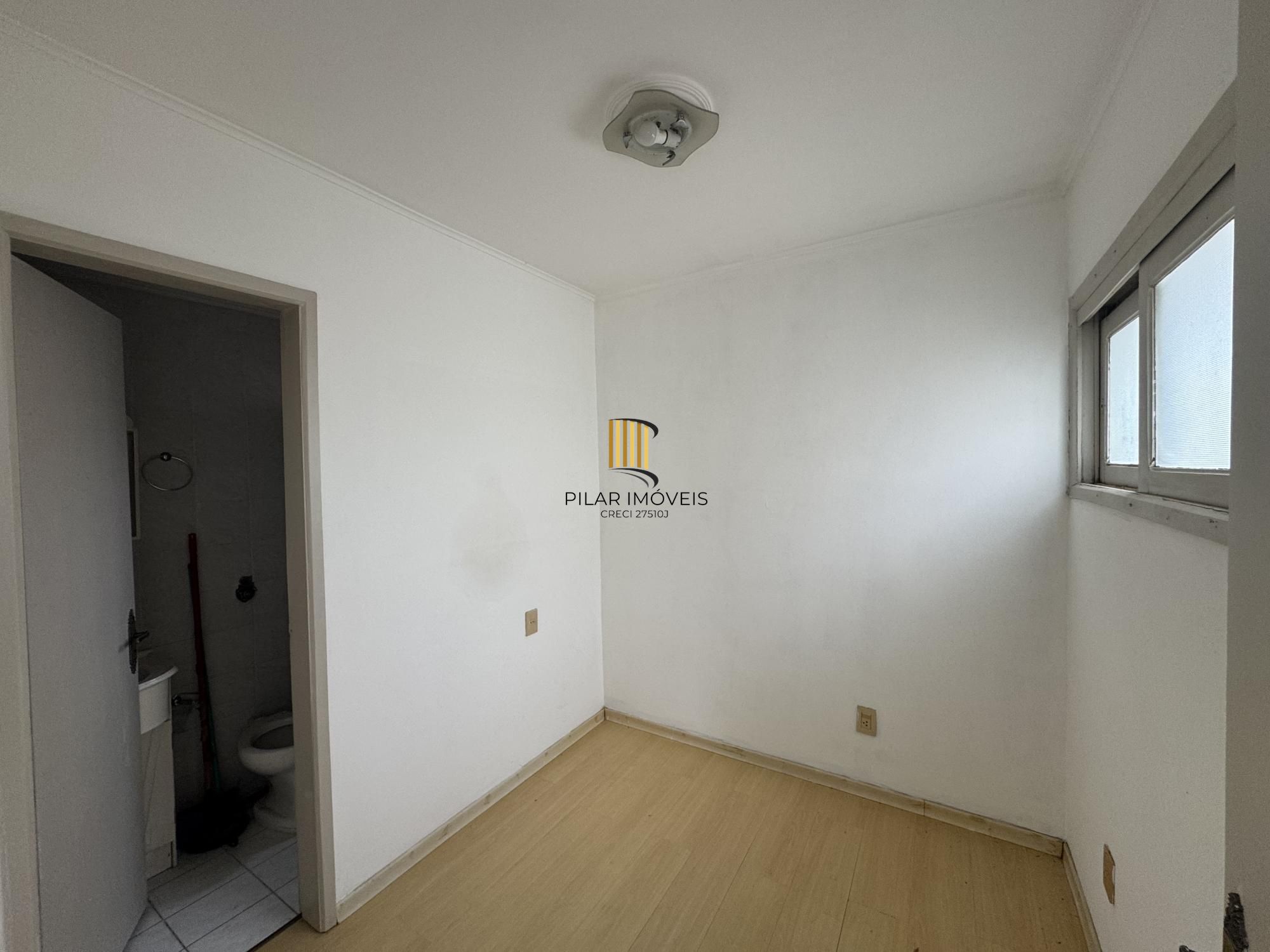 **Apartamento à Venda no Bairro Partenon, Porto Alegre, RS**