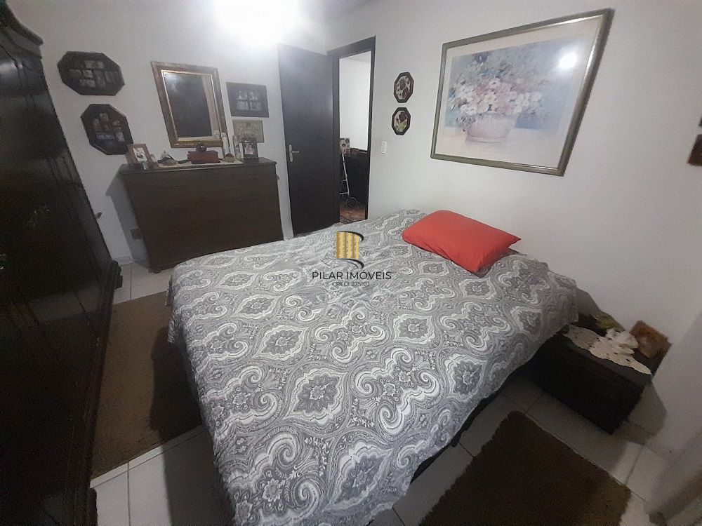 Casa 3 dormitórios para venda no bairro Hípica Condomínio Jardins do Prado.