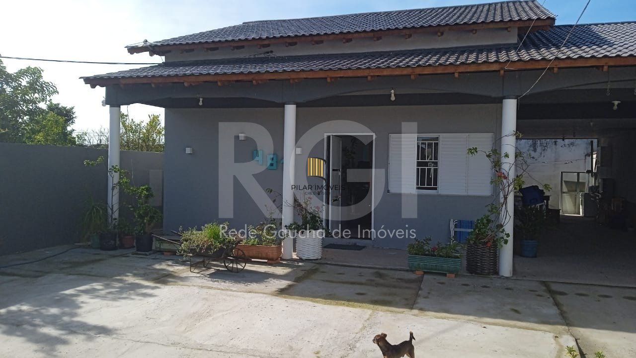 Casa para Venda - 90m², 3 dormitórios, 4 vagas - Maria Regina