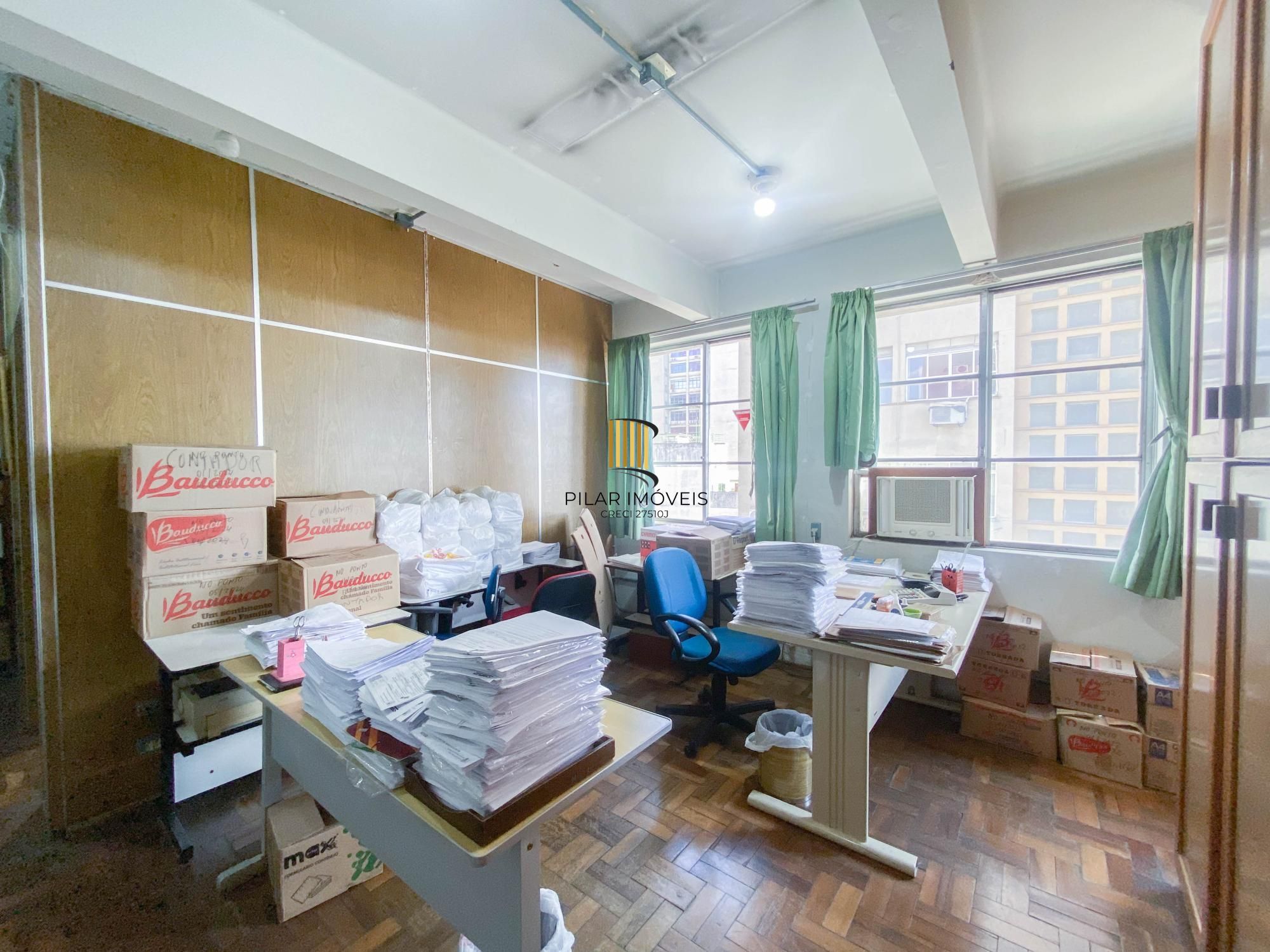 Sala Comercial Vista para o Guaíba, 2 Ambientes e Banheiro - Galeria do Rosário