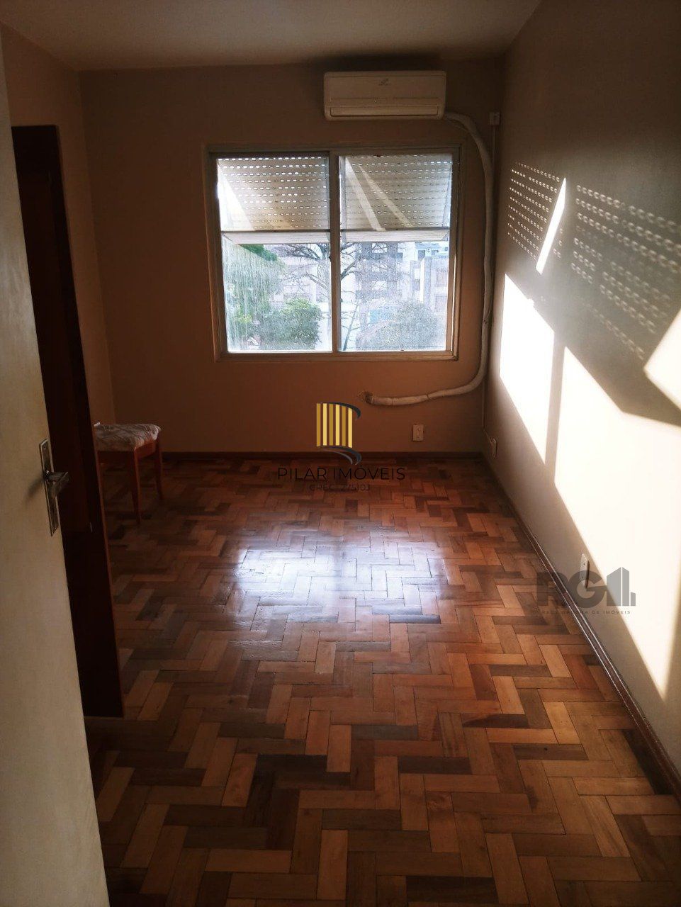 Apartamento 2 quartos, 2 banheiros e garagem na Cidade Baixa.