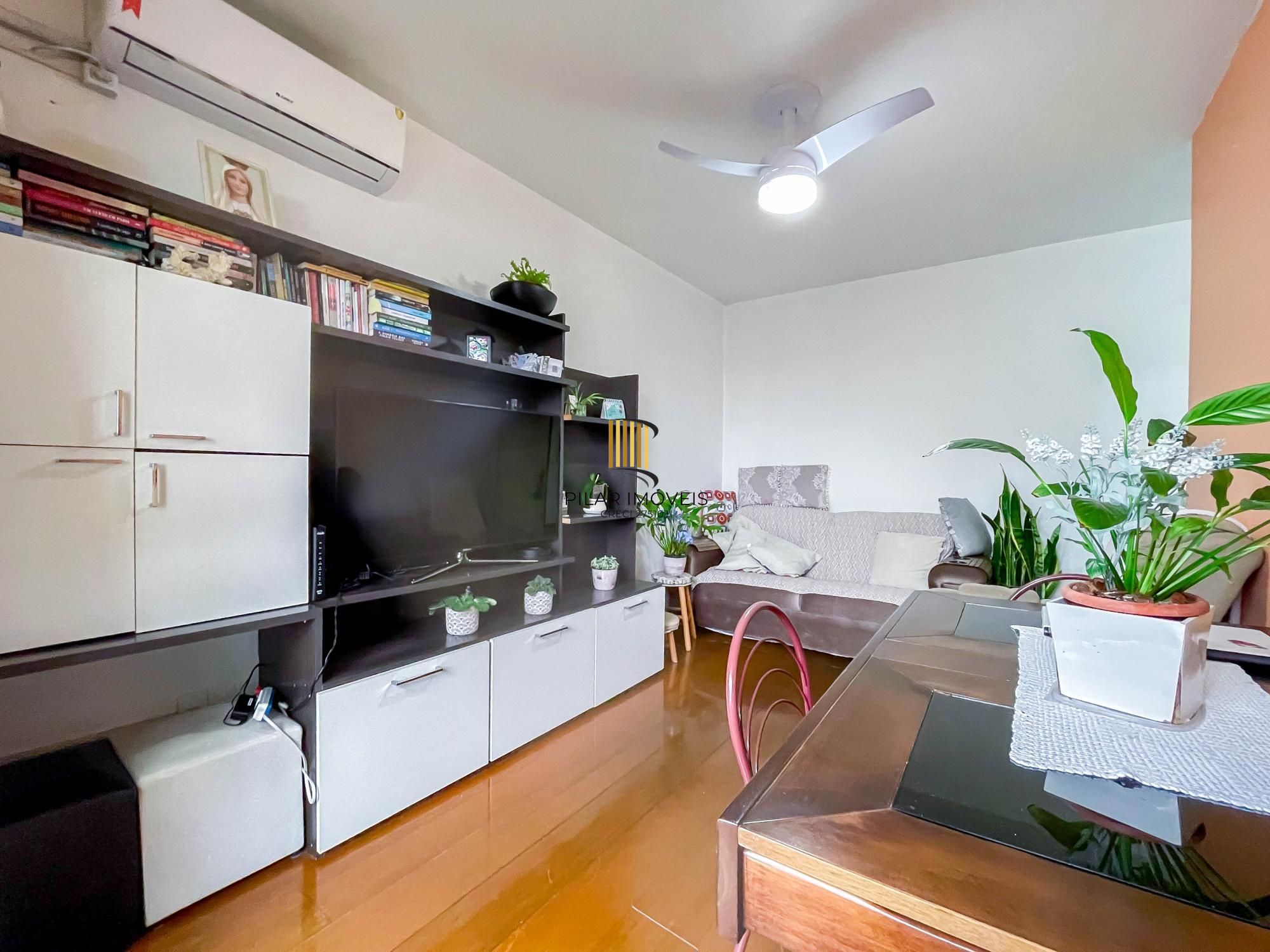 APARTAMENTO 1 DORMITÓRIO, SACADA, 1 VAGA - BAIRRO SÃO SEBASTIÃO