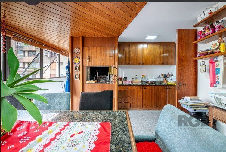 Apartamento  4 dormitórios, suite, de frente com sacada, 3 vagas de garagem, bai