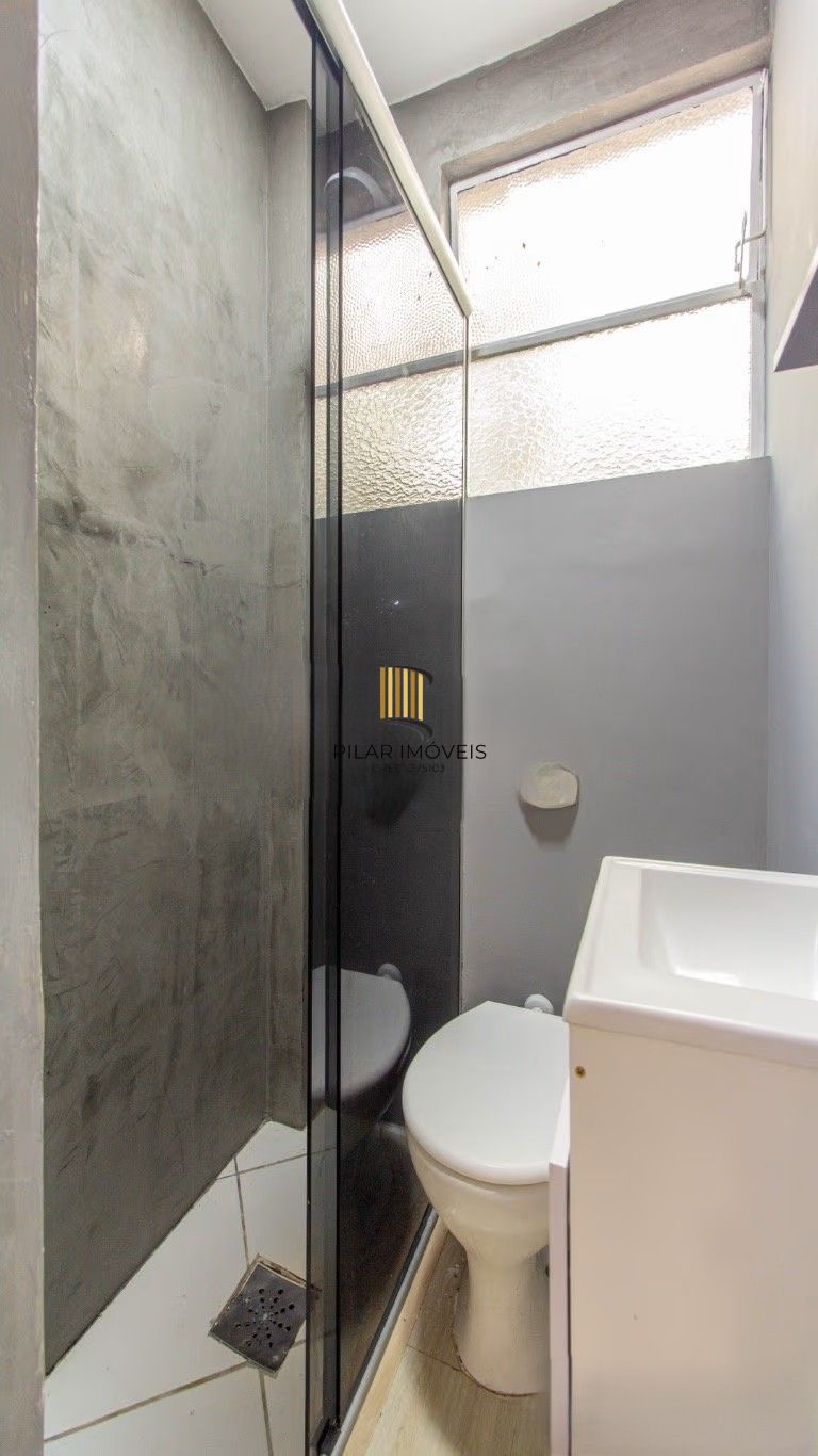 JK reformado e mobiliado a 100m da UFRGS - Rua Desembargador André da Rocha