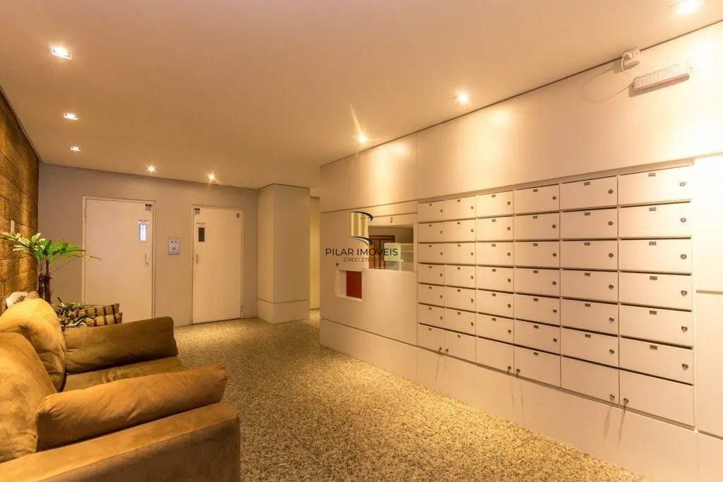 Cobertura 2 dormitórios Centro Histórico.