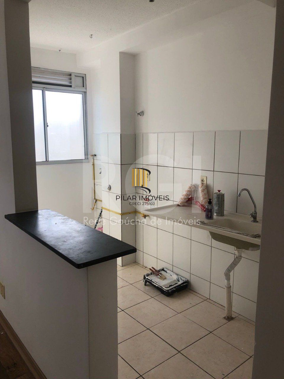 Apartamento com 2 quartos , 1 vaga em condominio fechado com portaria.