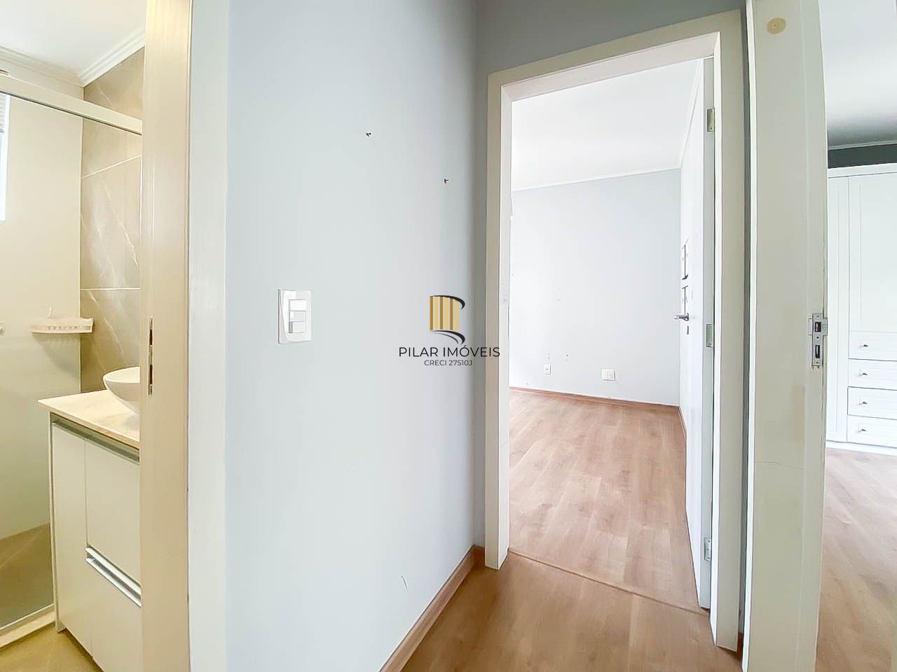 Apartamento 2 Dormitórios com Vaga Coberta e Cozinha Planejada no Bom Fim