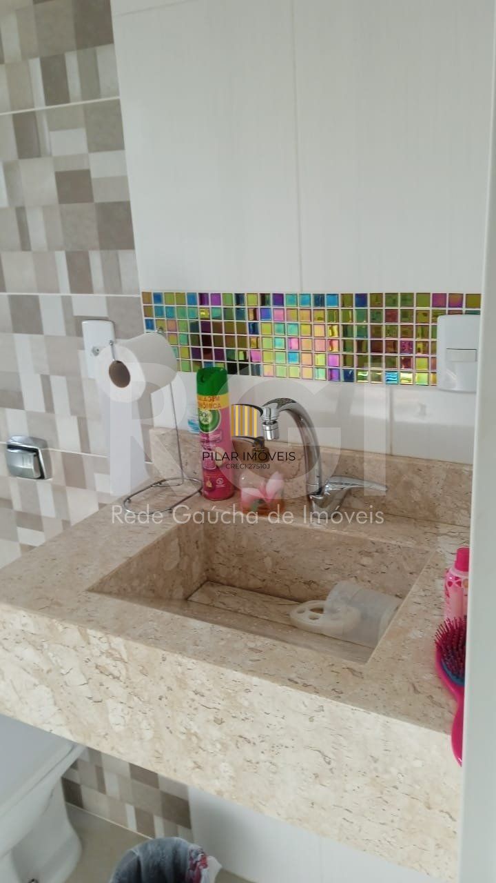 Casa para Venda - 90m², 3 dormitórios, 4 vagas - Maria Regina