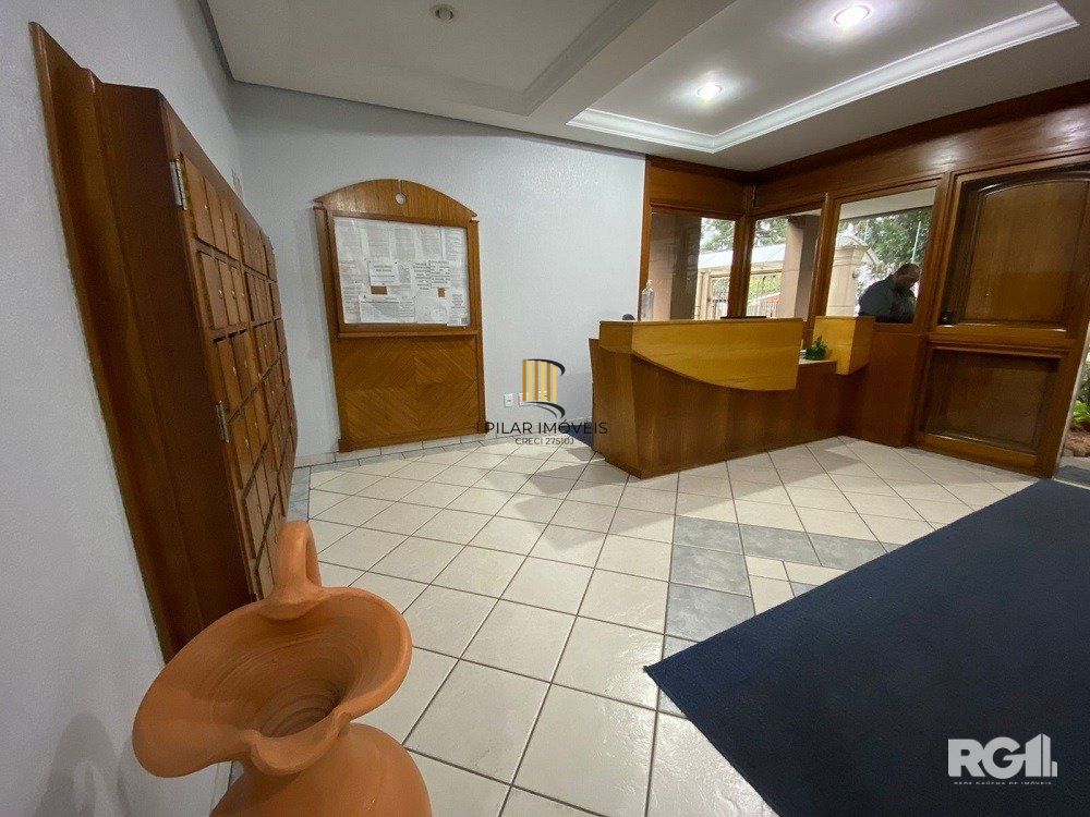 Apartamento 2 dormitórios com 2 vagas garagem na CIDADE BAIXA.