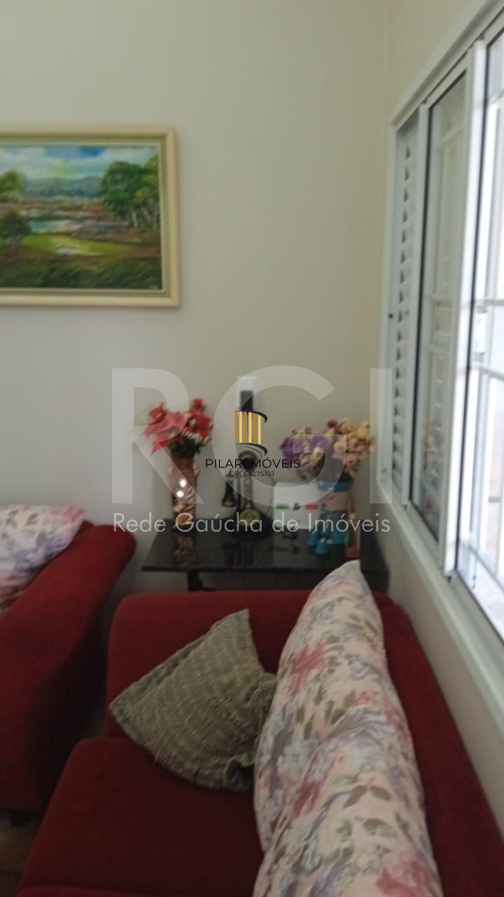 Casa para Venda - 90m², 3 dormitórios, 4 vagas - Maria Regina